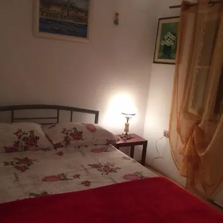 Antonio Premi بيت ضيافة 2*